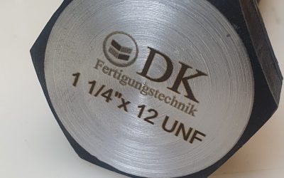 Schraubenkopf mit Whitworth Gewinde DIN ISO 228