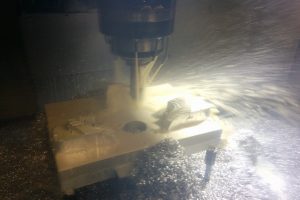 CNC Fräsen mit viel Kühlmittel